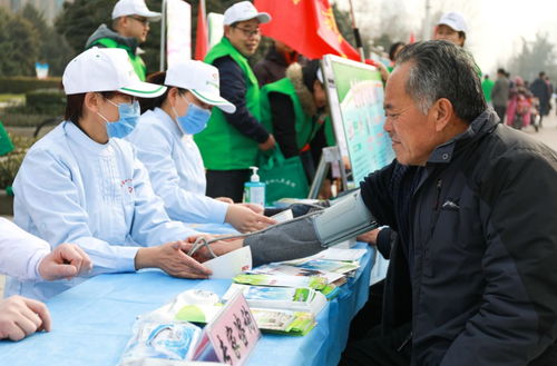 无偿献血，一起来做“红雷锋”——第56个学雷锋日，济宁市卫生健康系统为市民送健康·预防保健服务